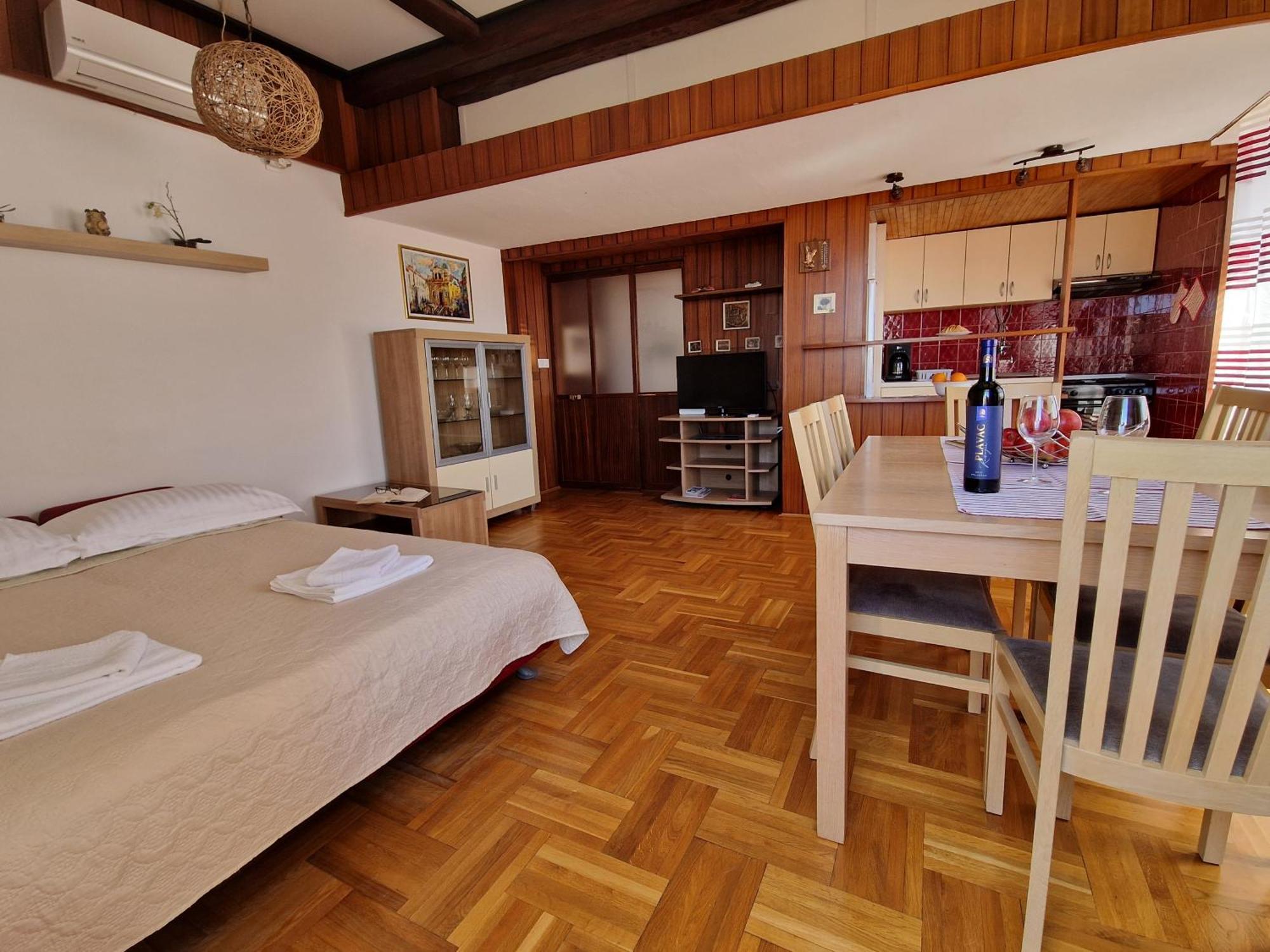 Apartamento Karla Old Town *